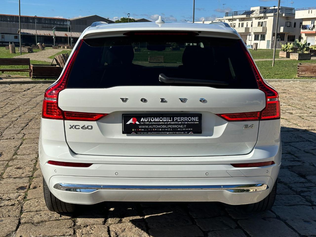 VOLVO XC60 B4 D 197cv Hybrid Geartronic Inscription MY21 - 39