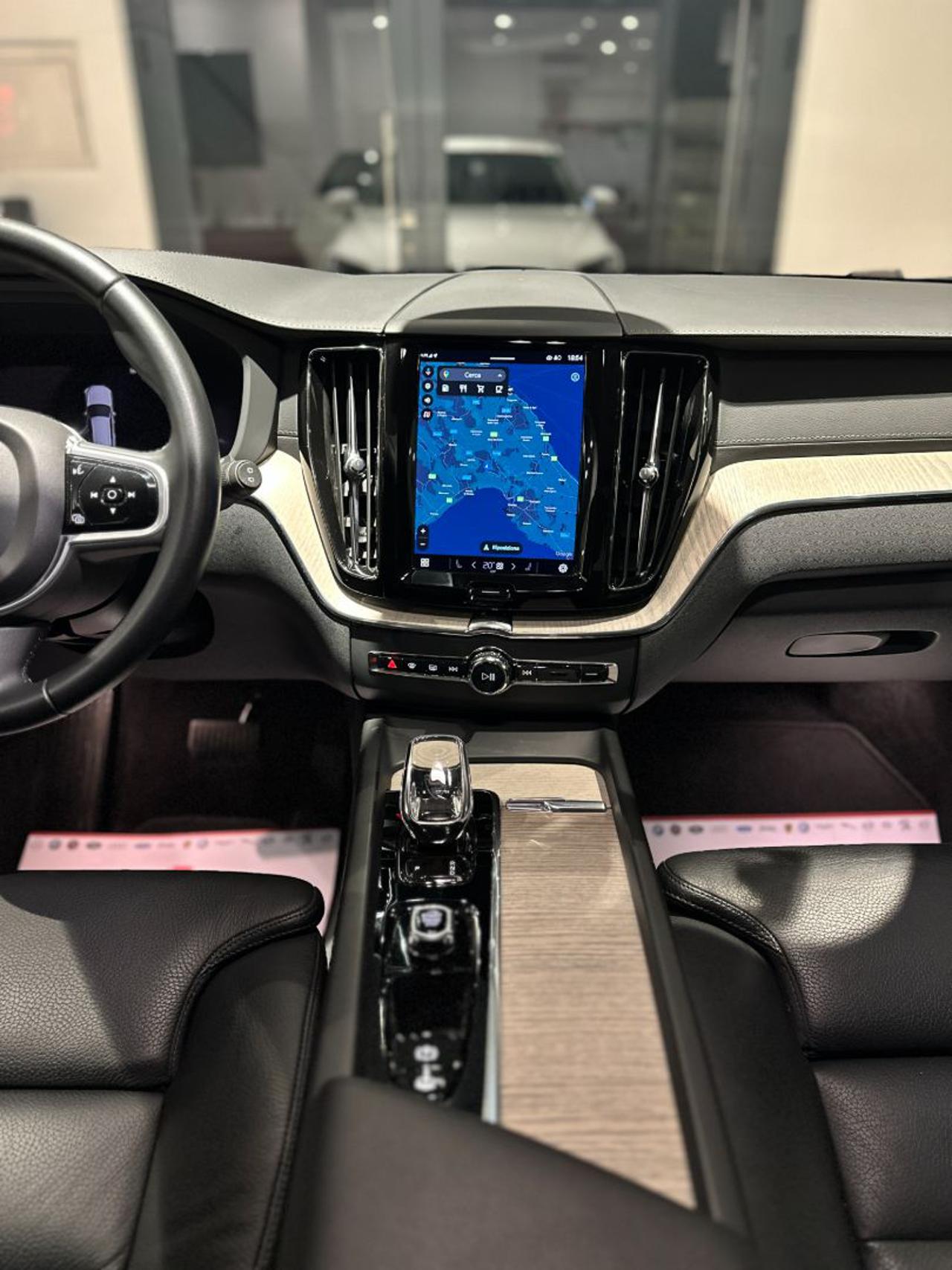 VOLVO XC60 B4 D 197cv Hybrid Geartronic Inscription MY21 - 27