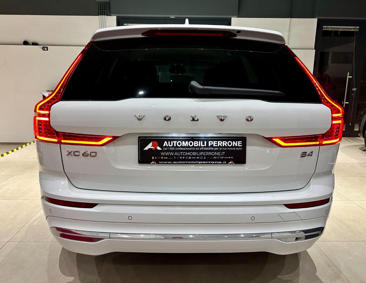 VOLVO XC60 B4 D 197cv Hybrid Geartronic Inscription MY21 - 14