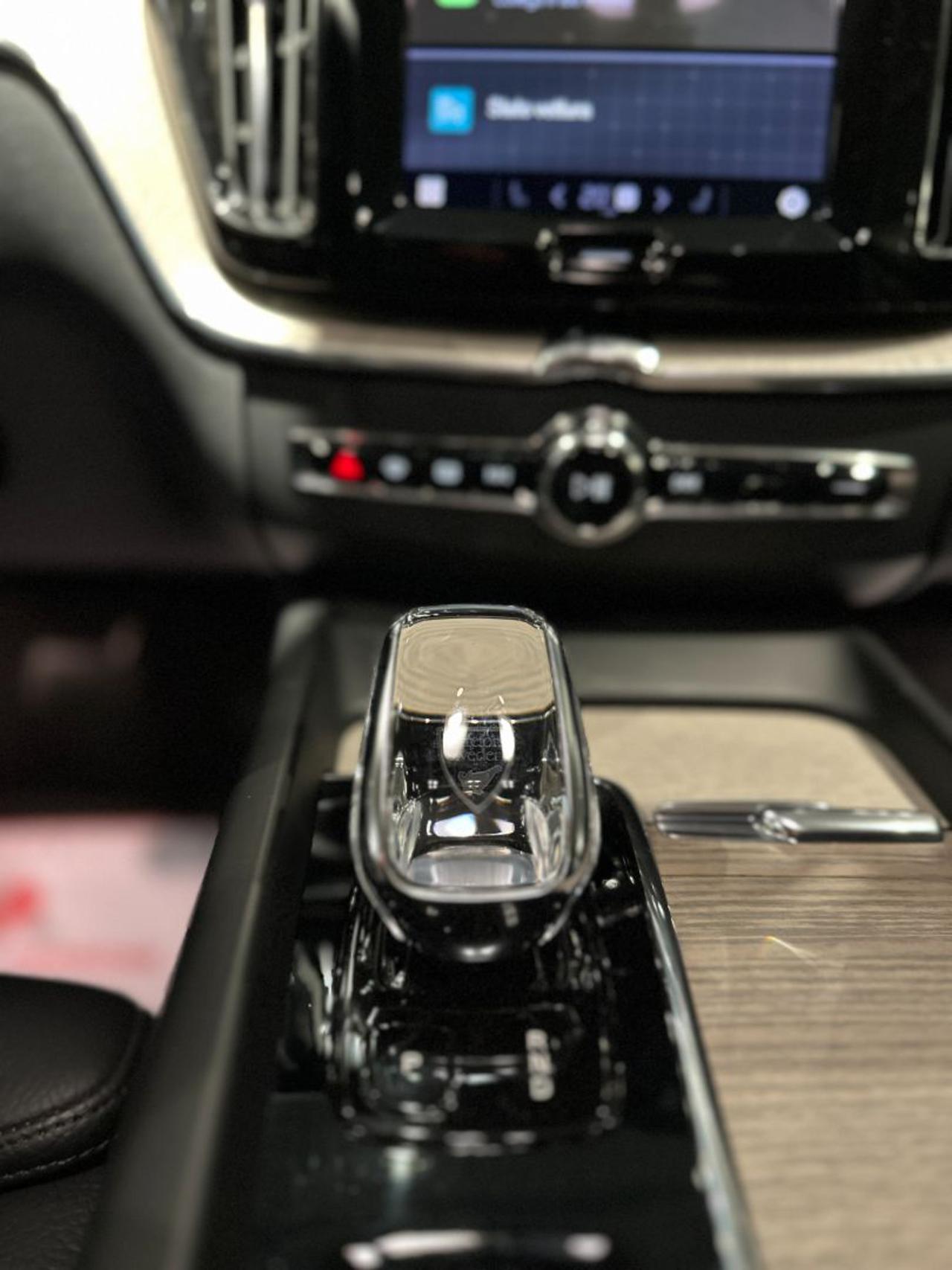 VOLVO XC60 B4 D 197cv Hybrid Geartronic Inscription MY21 - 32