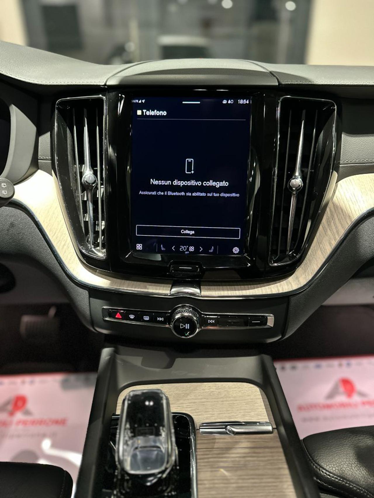 VOLVO XC60 B4 D 197cv Hybrid Geartronic Inscription MY21 - 29