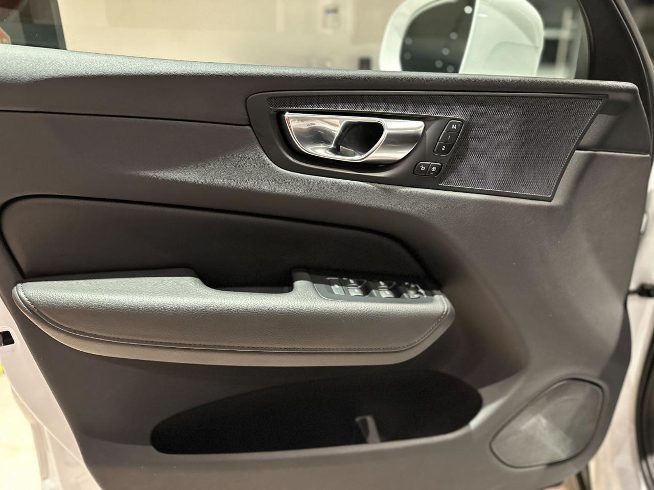 VOLVO XC60 B4 D 197cv Hybrid Geartronic Inscription MY21 - 22