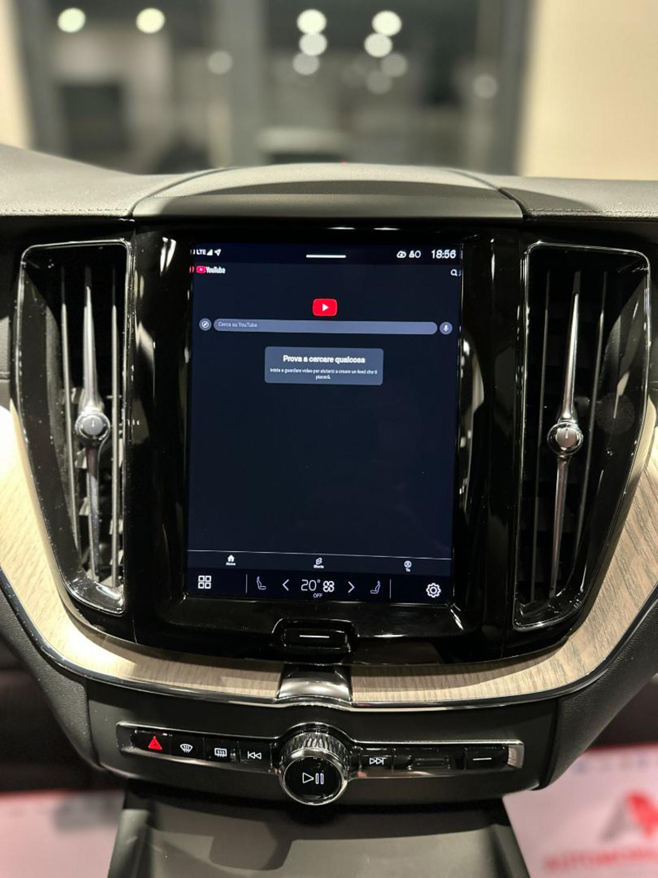 VOLVO XC60 B4 D 197cv Hybrid Geartronic Inscription MY21 - 31