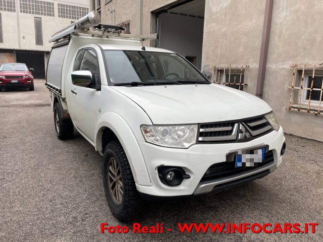 MITSUBISHI L200 Bianco pastello