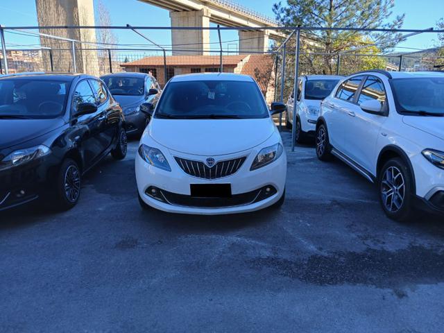 LANCIA Ypsilon Bianco pastello