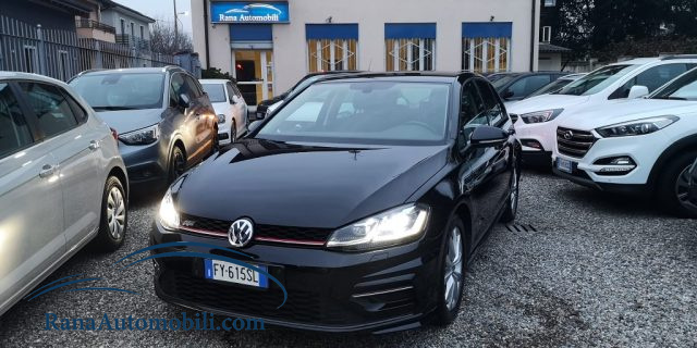 VOLKSWAGEN Golf Nero metallizzato