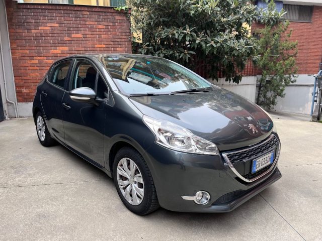 PEUGEOT 208 Grigio scuro metallizzato