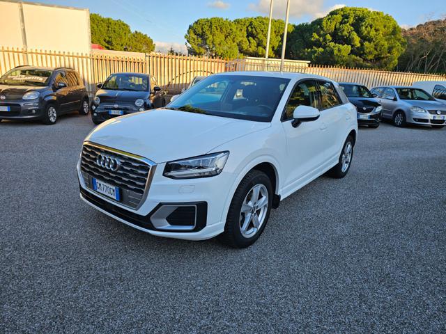 AUDI Q2 Bianco pastello