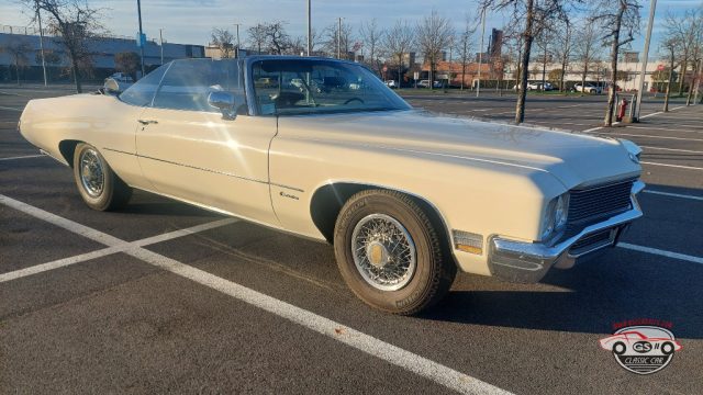 BUICK Century Beige pastello