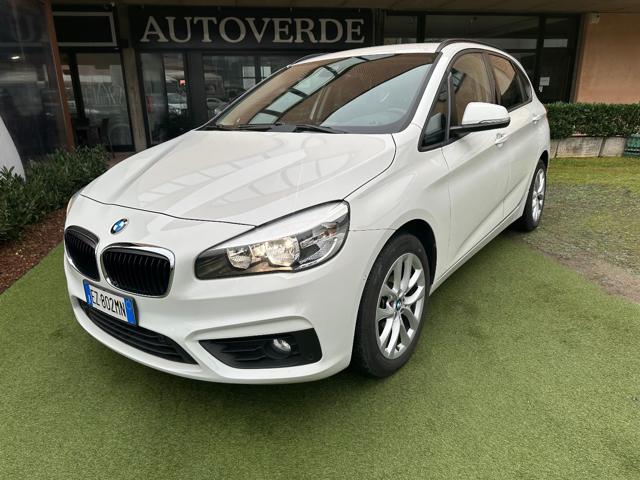 BMW 216 Bianco pastello