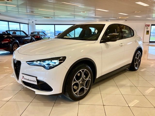 ALFA ROMEO Stelvio Bianco pastello