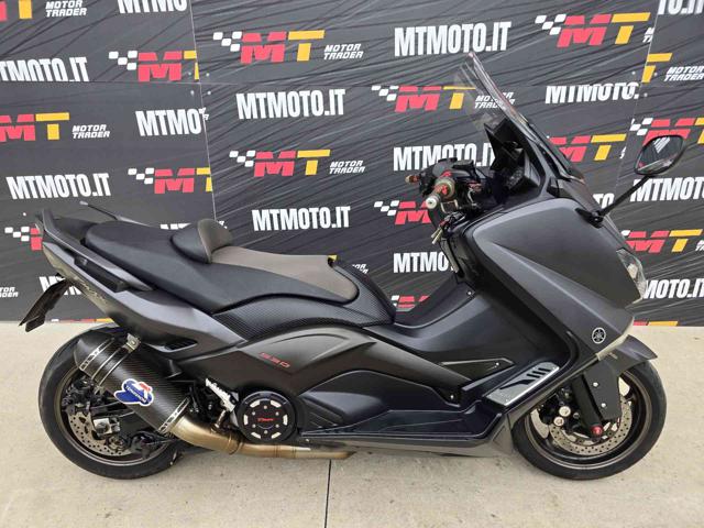 YAMAHA T Max 530 Nero pastello