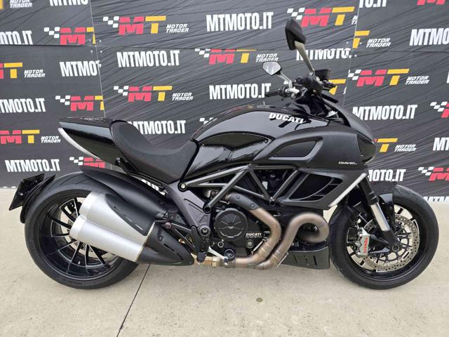 DUCATI Diavel Nero metallizzato