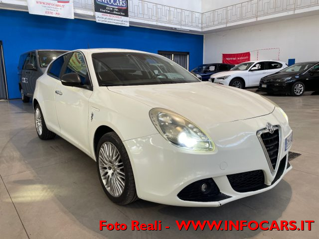 ALFA ROMEO Giulietta Bianco pastello