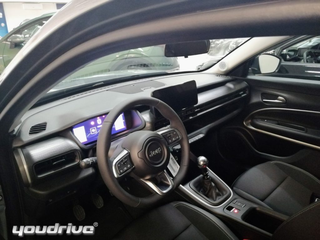 JEEP Avenger / 1.2 Turbo Longitude - 10