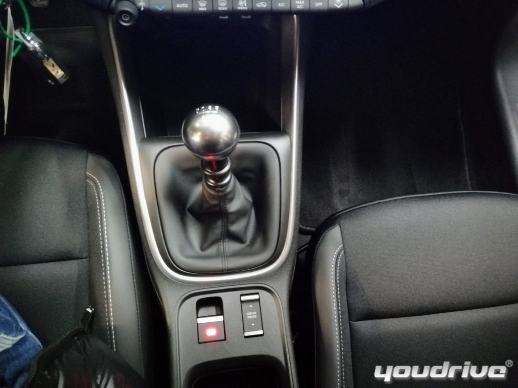 JEEP Avenger / 1.2 Turbo MHEV Longitude - 14