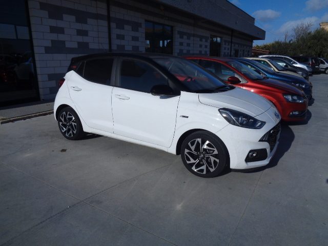 HYUNDAI i10 Bianco pastello