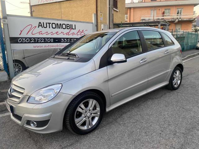 MERCEDES-BENZ B 180 Argento metallizzato