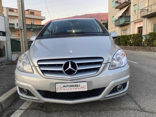 MERCEDES-BENZ B 180 Argento metallizzato