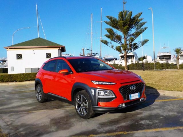 HYUNDAI Kona Rosso perlato