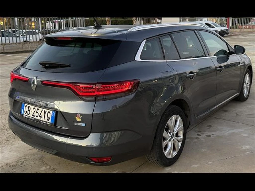 RENAULT Megane Sporter 1.6 E TECH Plug in Hybrid Business - 10