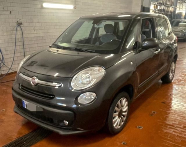 FIAT 500L Grigio scuro pastello