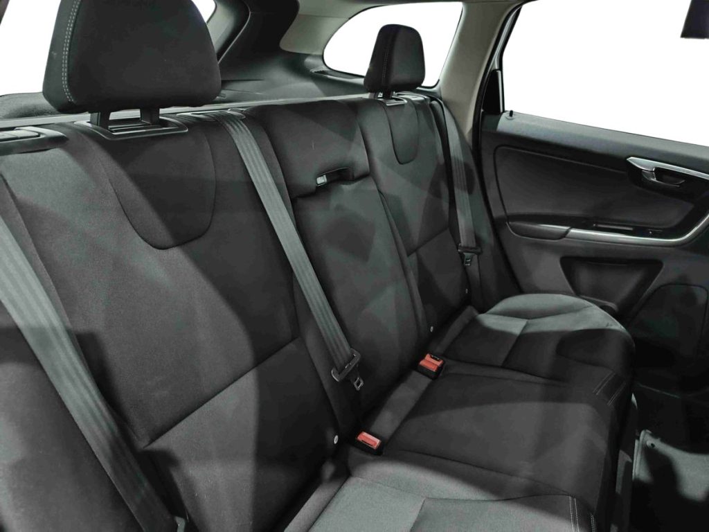 VOLVO XC60 D3 Geartronic Business - 11