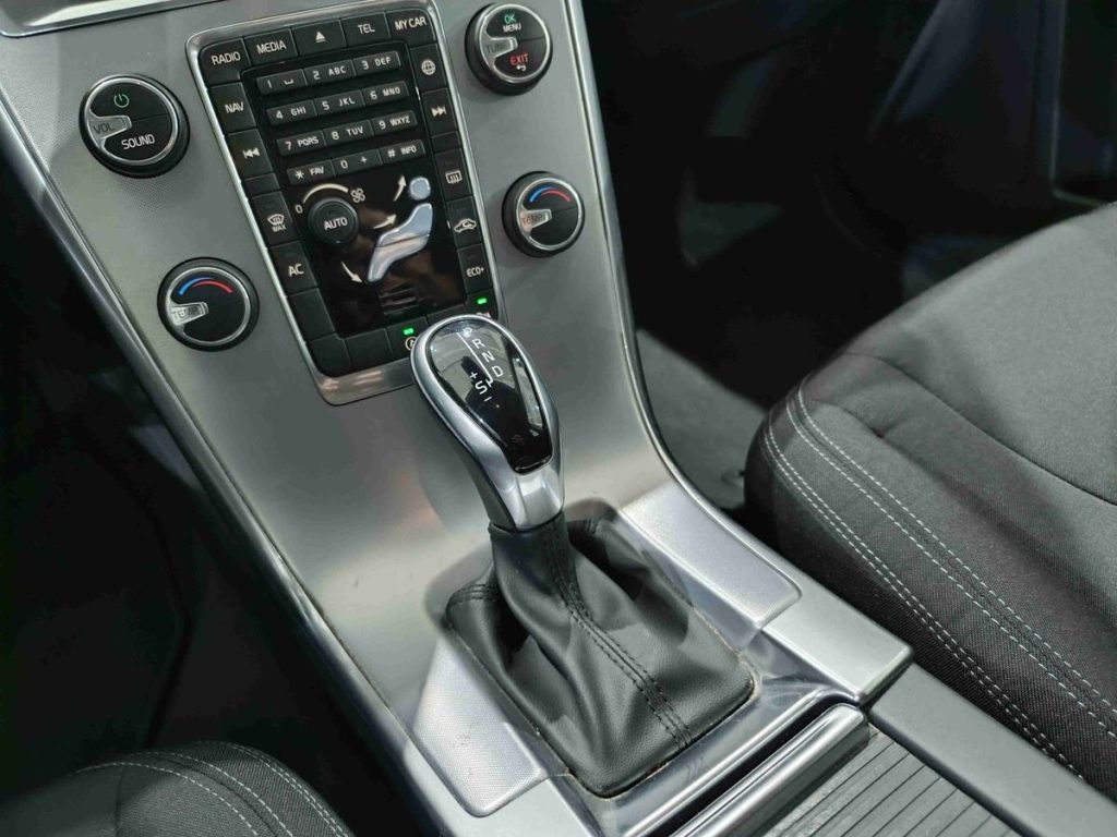 VOLVO XC60 D3 Geartronic Business - 8