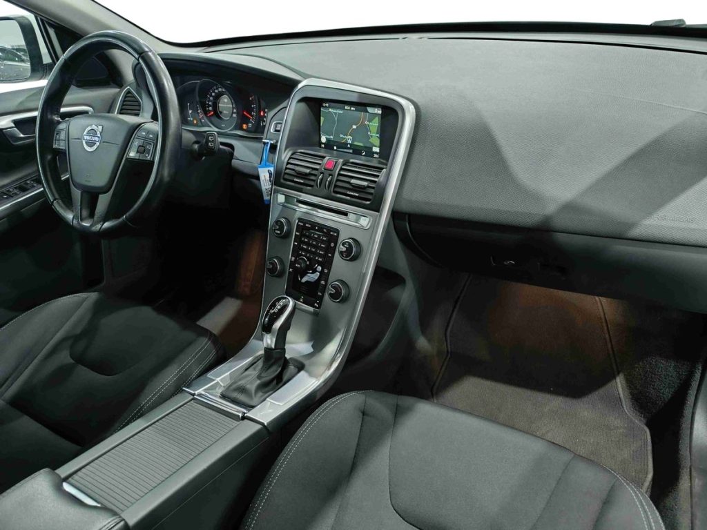VOLVO XC60 D3 Geartronic Business - 9