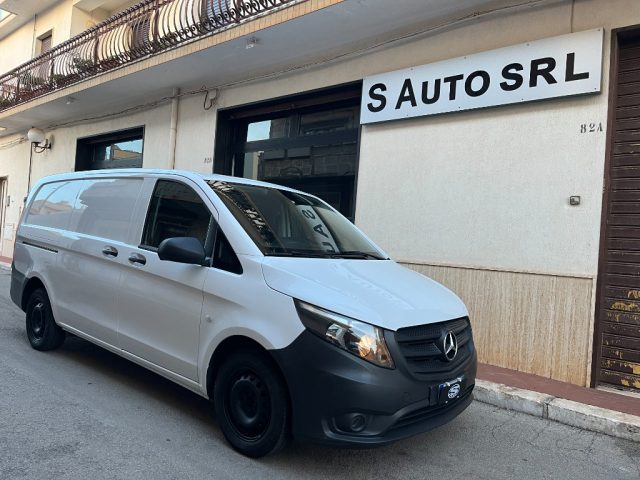 MERCEDES-BENZ Vito Bianco pastello