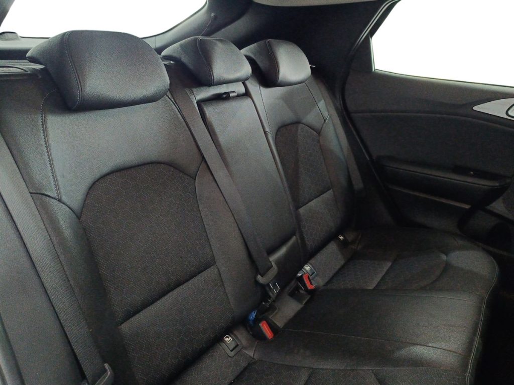 KIA XCeed 1.5 T-GDi 160 CV MHEV iMT Business - 11