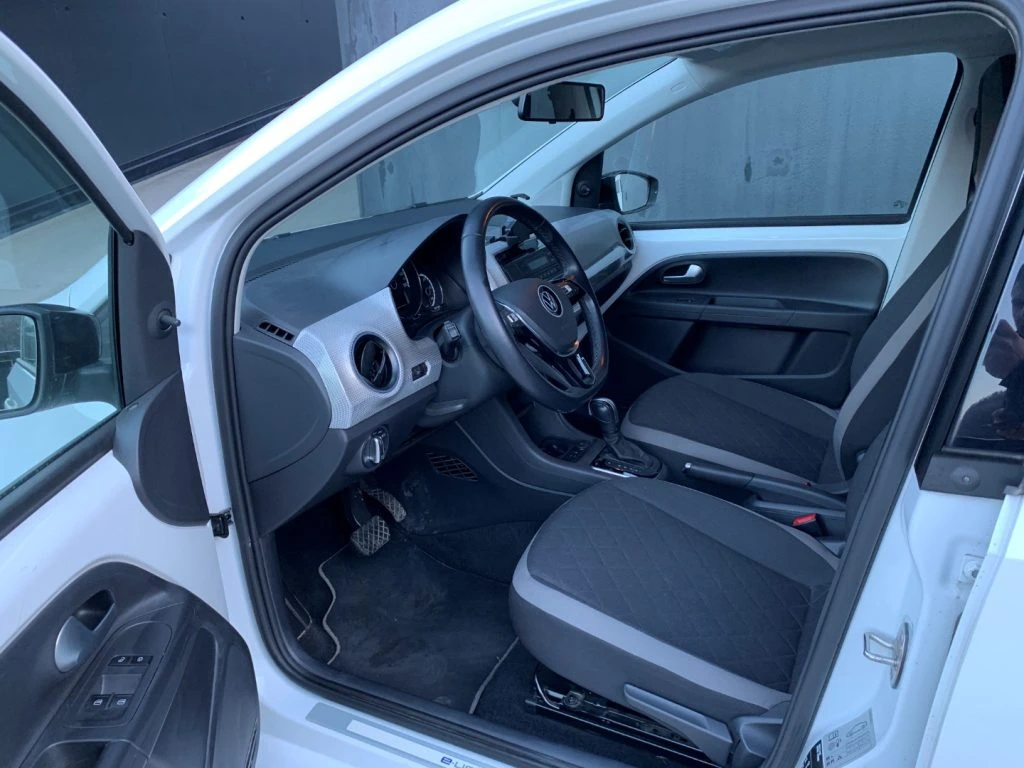 VOLKSWAGEN e-up! move up! Camera Bluetooth DAB+ **Neopatentati** - 4