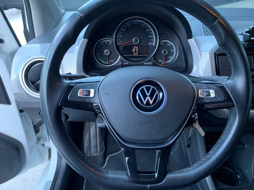 VOLKSWAGEN e-up! move up! Camera Bluetooth DAB+ **Neopatentati** - 8