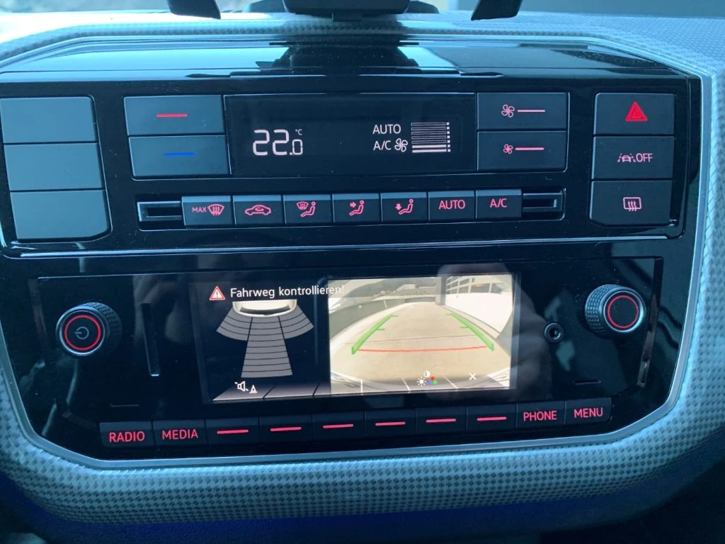 VOLKSWAGEN e-up! move up! Camera Bluetooth DAB+ **Neopatentati** - 10