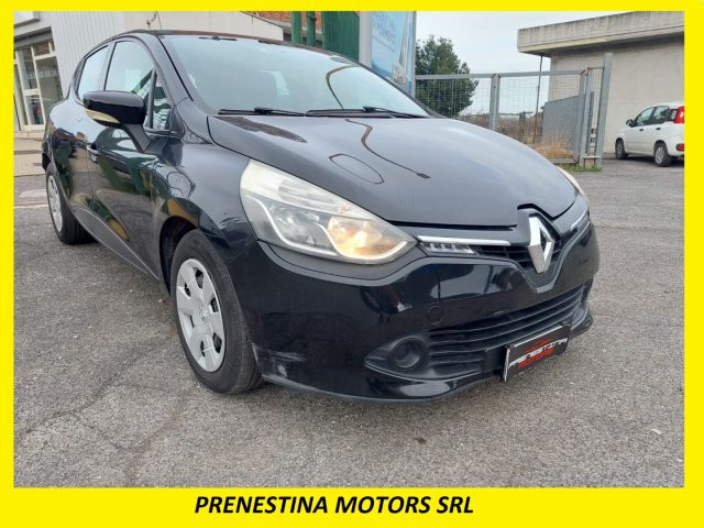 RENAULT Clio Nero pastello