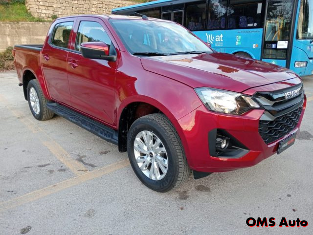 ISUZU D-Max Rosso metallizzato