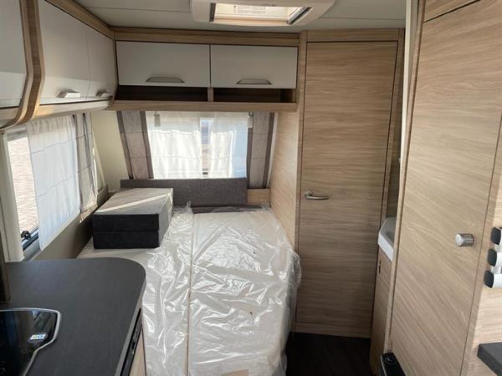 KNAUS SUDWIND 450 FU 60 YEARS