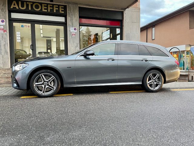 MERCEDES-BENZ E 300 Grigio metallizzato