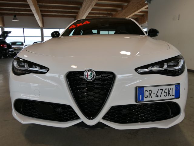 ALFA ROMEO Giulia Weiß pastell