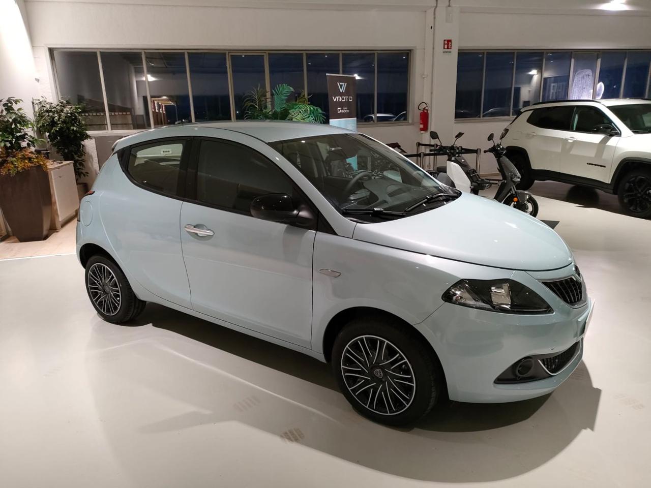 LANCIA Ypsilon 1.0 FireFly 5 porte S&S Hybrid Gold - 3