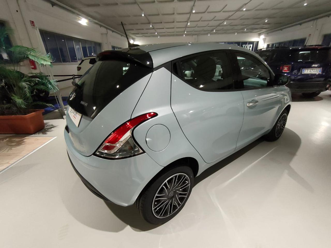 LANCIA Ypsilon 1.0 FireFly 5 porte S&S Hybrid Gold - 4