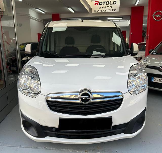 OPEL Combo Bianco pastello