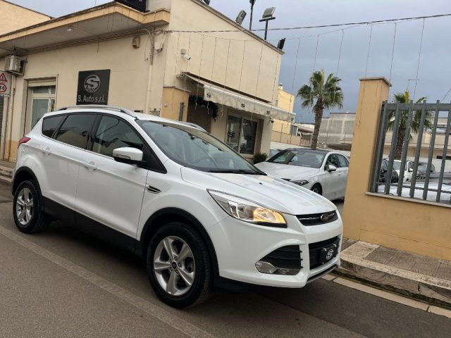 FORD Kuga Bianco metallizzato