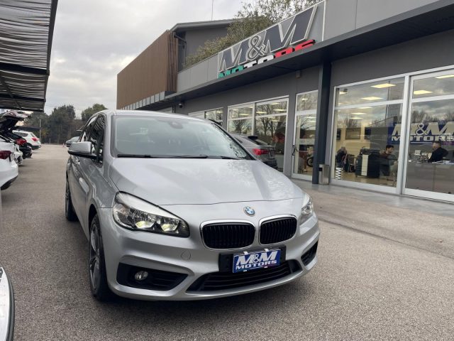 BMW 218 Grigio metallizzato