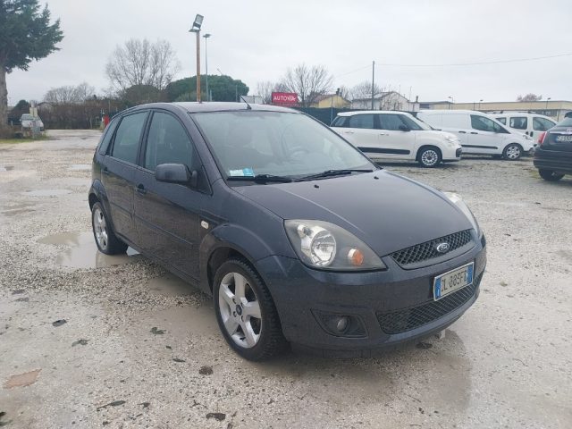 FORD Fiesta Grigio scuro metallizzato