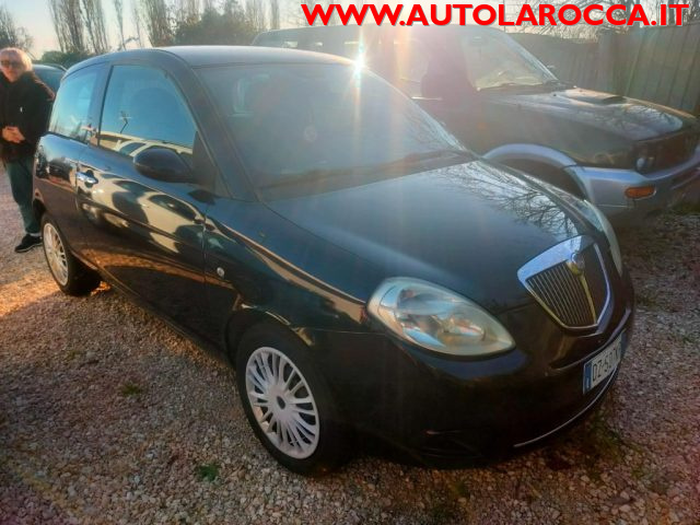 LANCIA Ypsilon Nero metallizzato