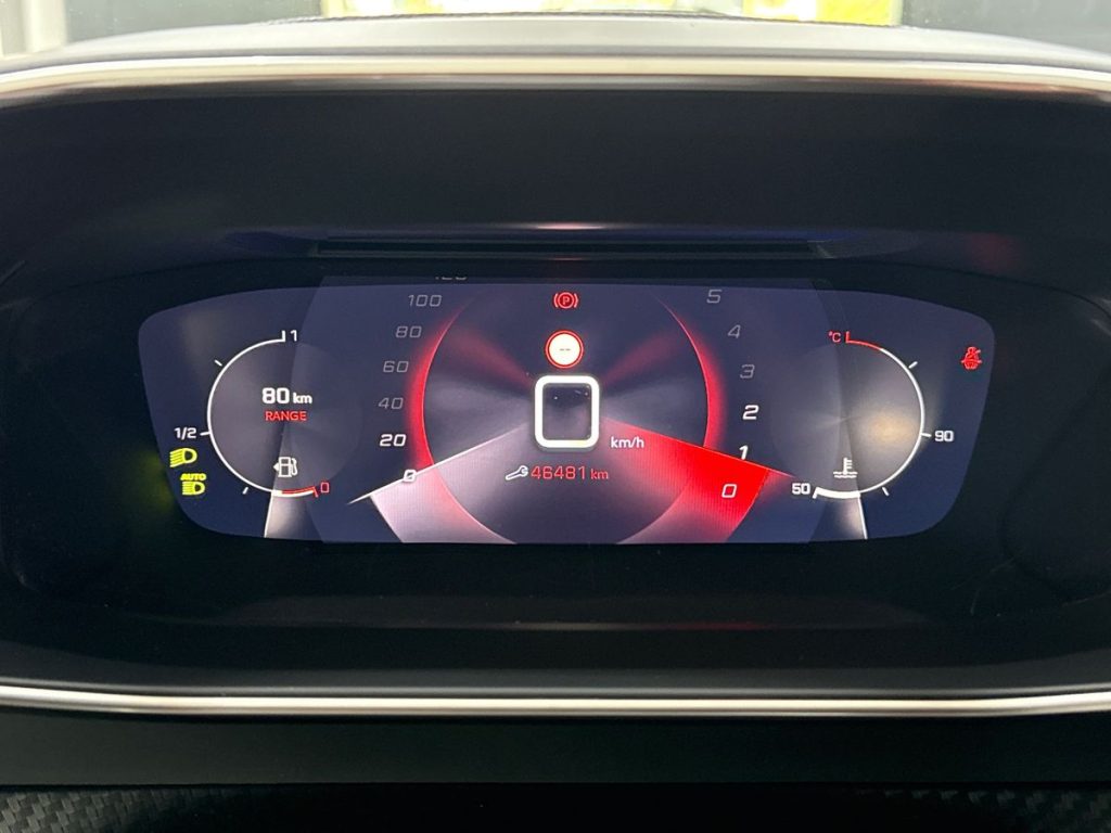 PEUGEOT 2008 PureTech 130 S&S GT Line - 17