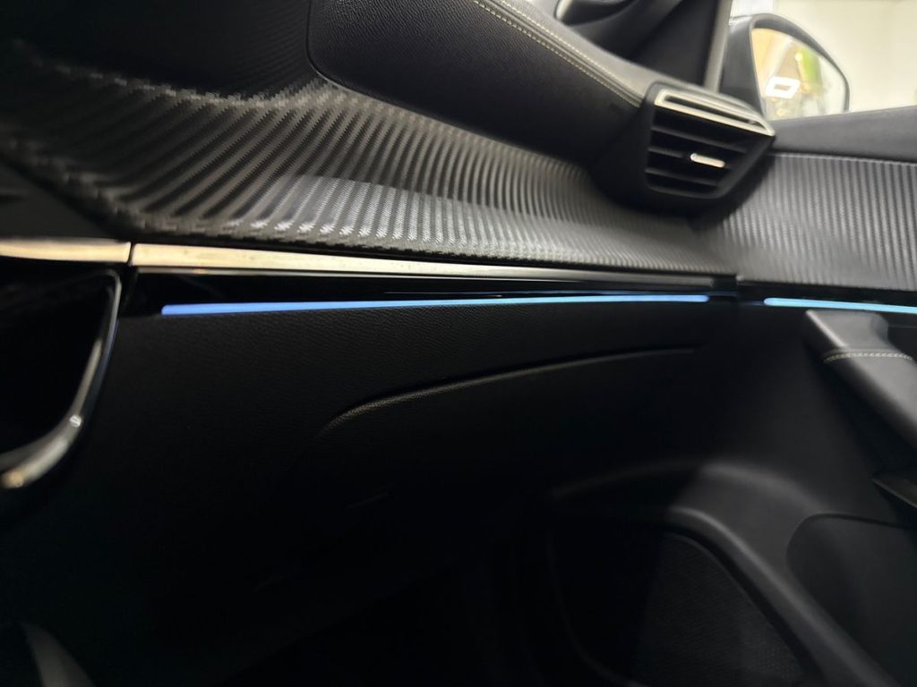 PEUGEOT 2008 PureTech 130 S&S GT Line - 22