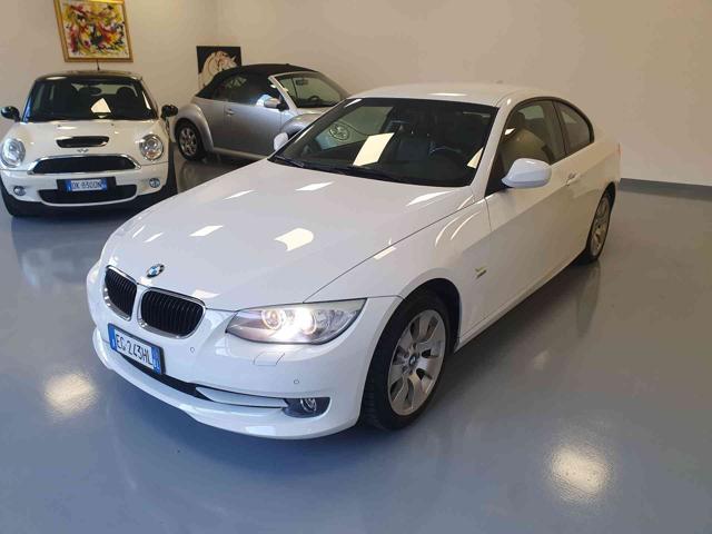 BMW 320 Bianco metallizzato