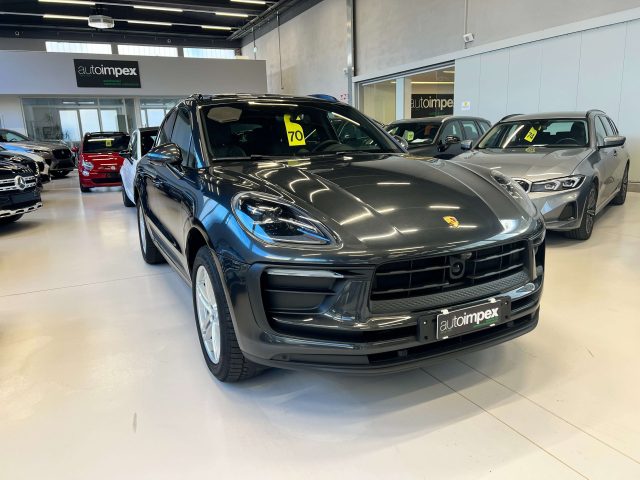 PORSCHE Macan Grigio pastello